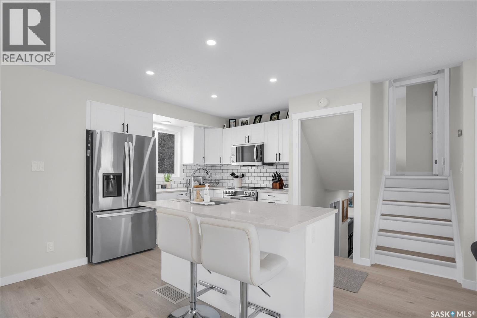 283 David Knight Crescent, Saskatoon, SK - Indoor Photo Showing Kitchen With Stainless Steel Kitchen