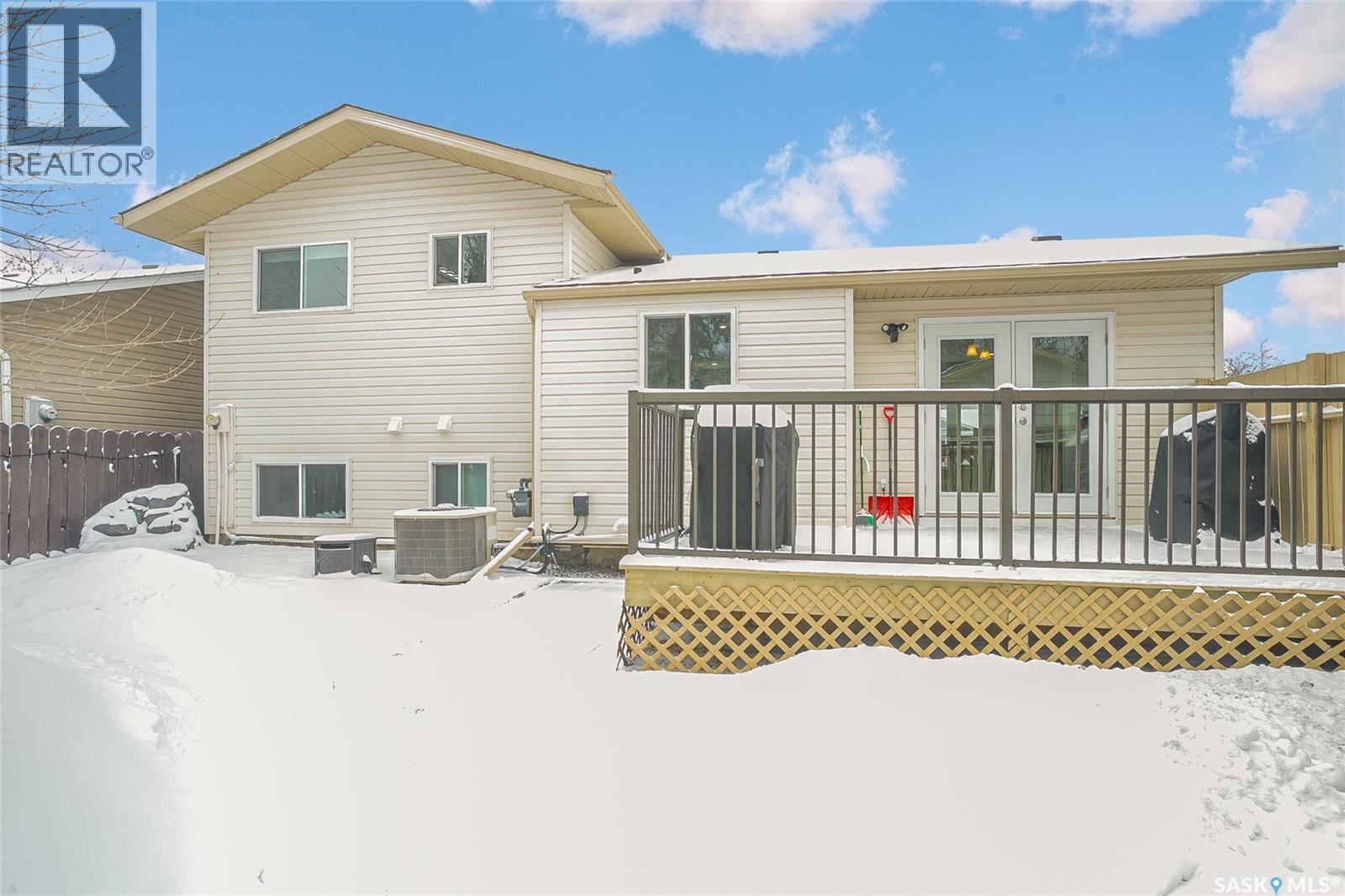 283 David Knight Crescent, Saskatoon, SK - Outdoor With Deck Patio Veranda With Exterior
