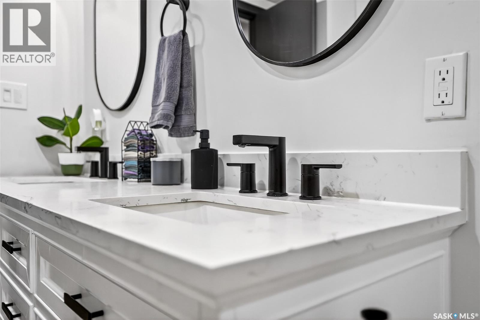 1365 Prince Crescent, Moose Jaw, SK - Indoor