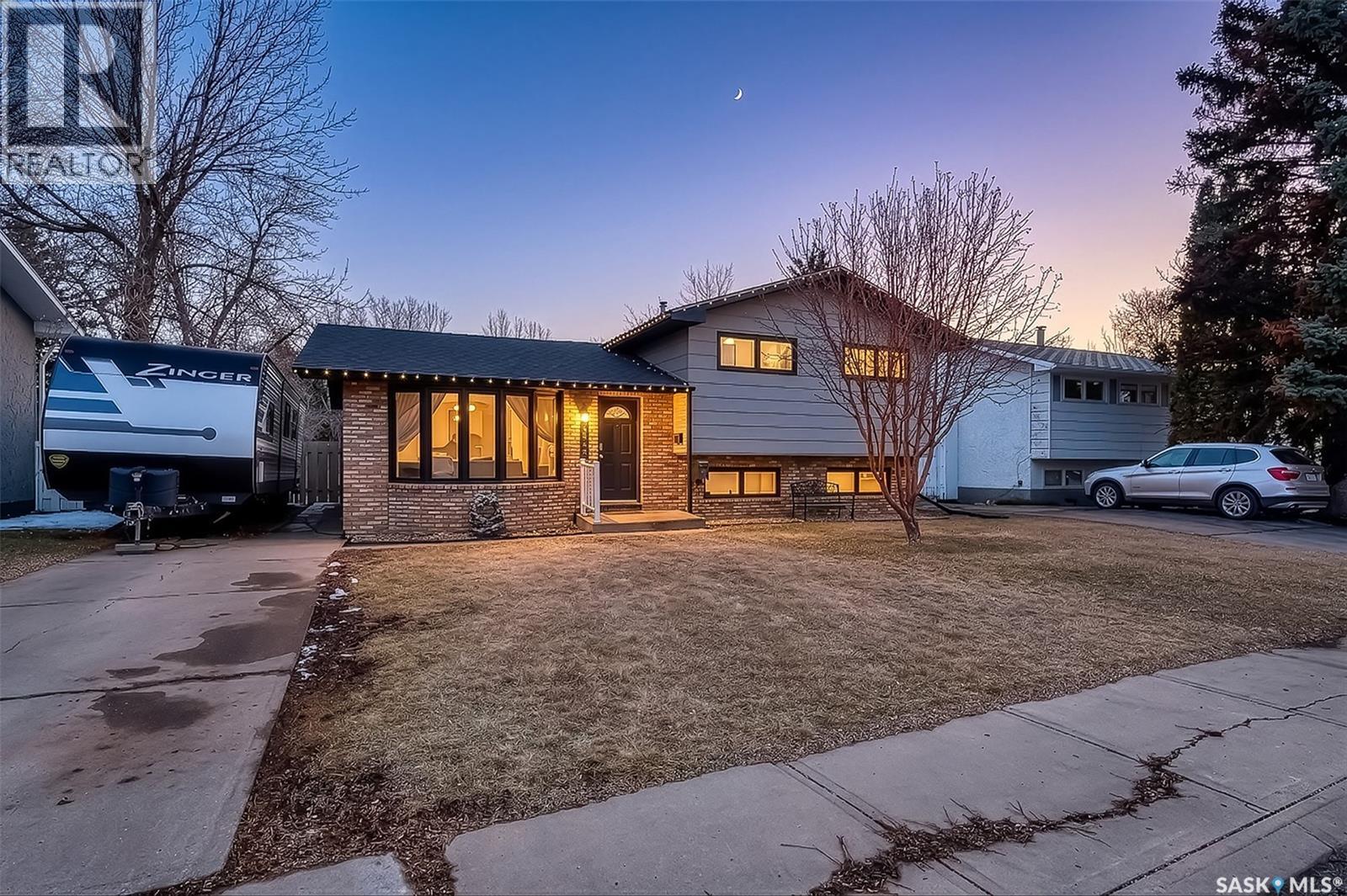 1365 Prince Crescent, Moose Jaw, SK - Outdoor