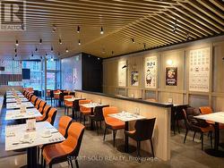 333 SPADINA AVENUE Toronto, ON M5T 2E9