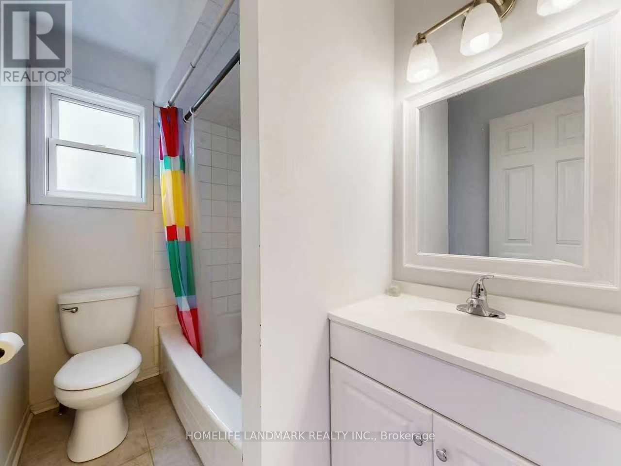 837 Apple Gate Court, Mississauga, ON - Indoor Photo Showing Bathroom