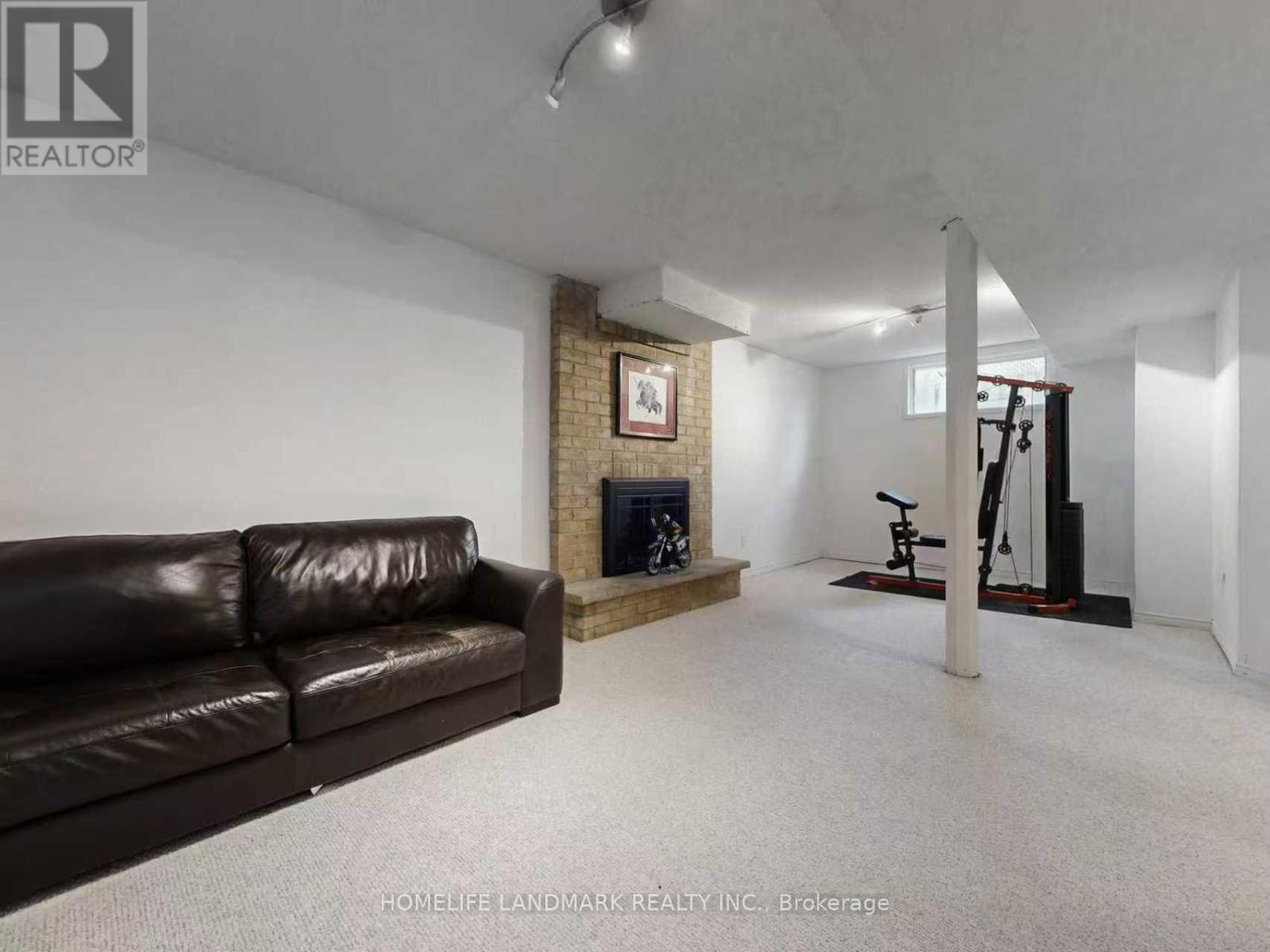 837 Apple Gate Court, Mississauga, ON - Indoor