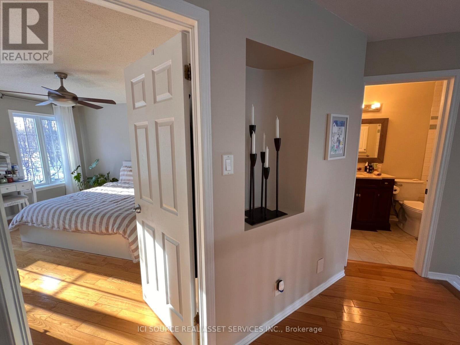 127 Gladeview Private, Ottawa, ON - Indoor Photo Showing Bedroom