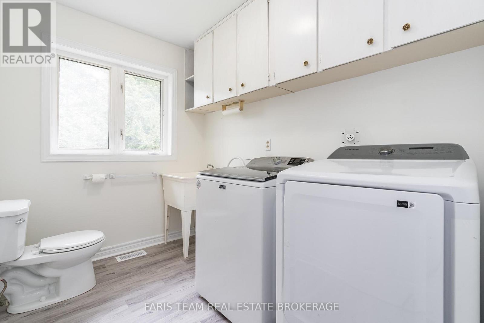 19 Wakunda Crescent, Tiny, ON - Indoor