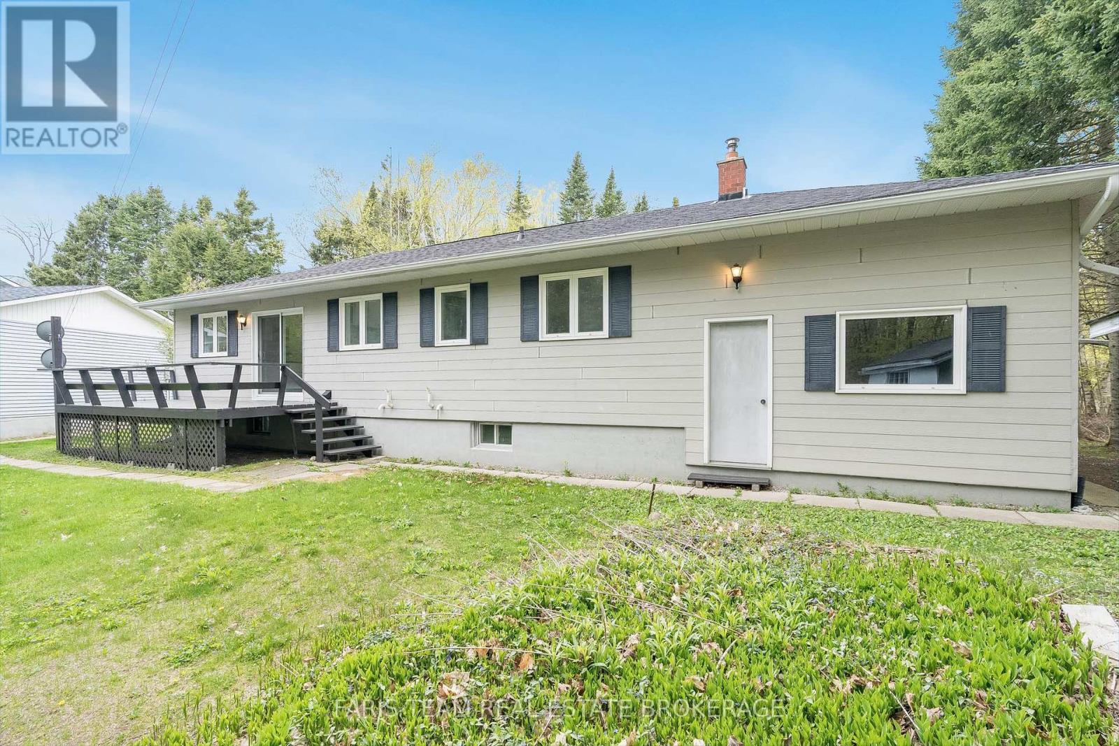 19 Wakunda Crescent, Tiny, ON - Outdoor With Deck Patio Veranda