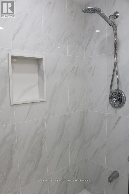 Upper - 164 Stather Crescent, Markham, ON - Indoor Photo Showing Bathroom