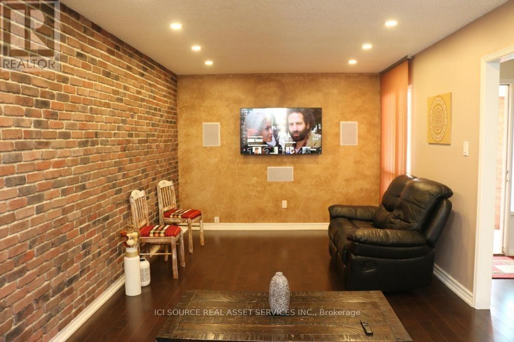 Upper - 164 Stather Crescent, Markham, ON - Indoor Photo Showing Other Room