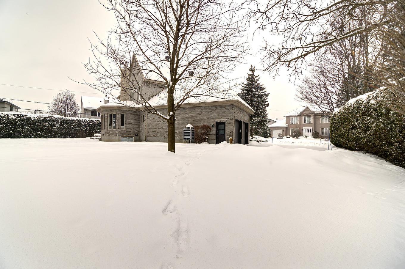 Face arrière - 491 Rue De La Pommeraie, Rosemère, QC - Outdoor