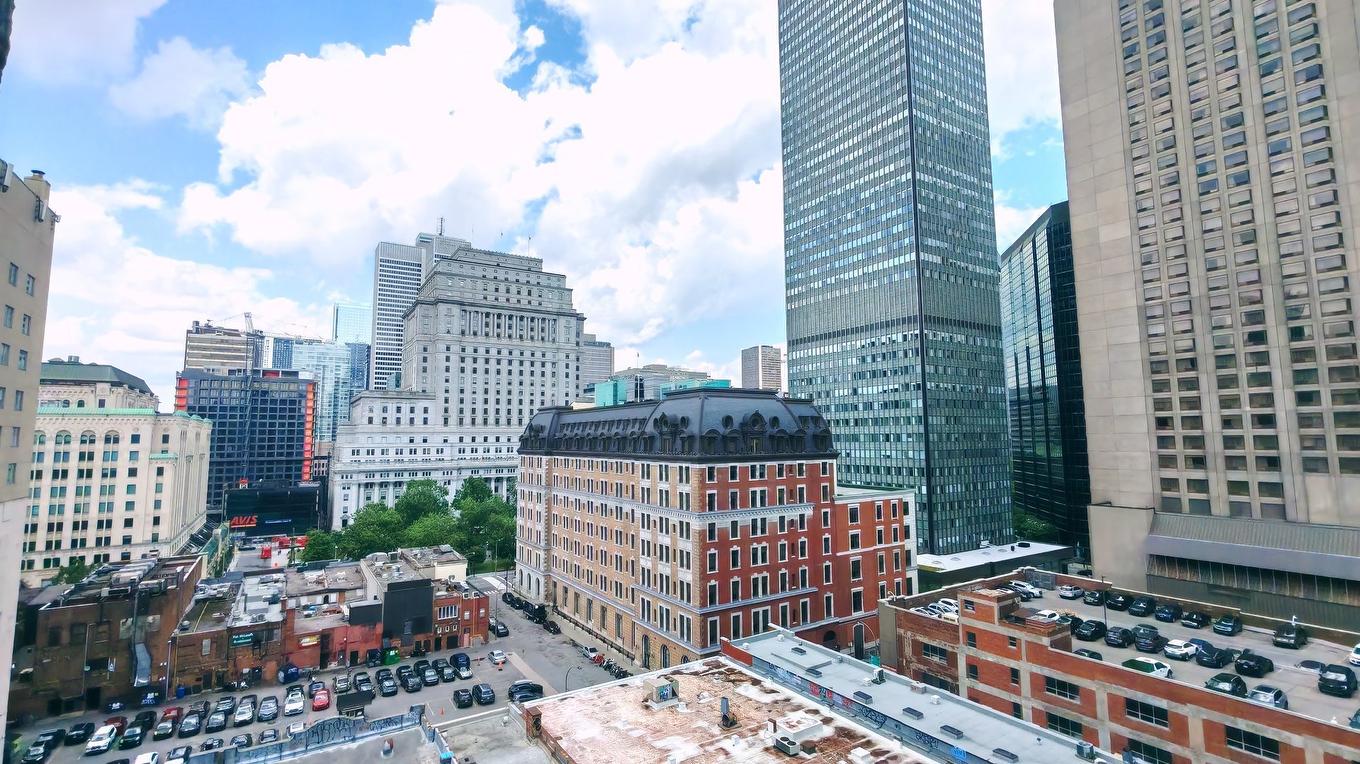View - 1107-1239 Rue Drummond, Montréal (Ville-Marie), QC - Outdoor With Facade