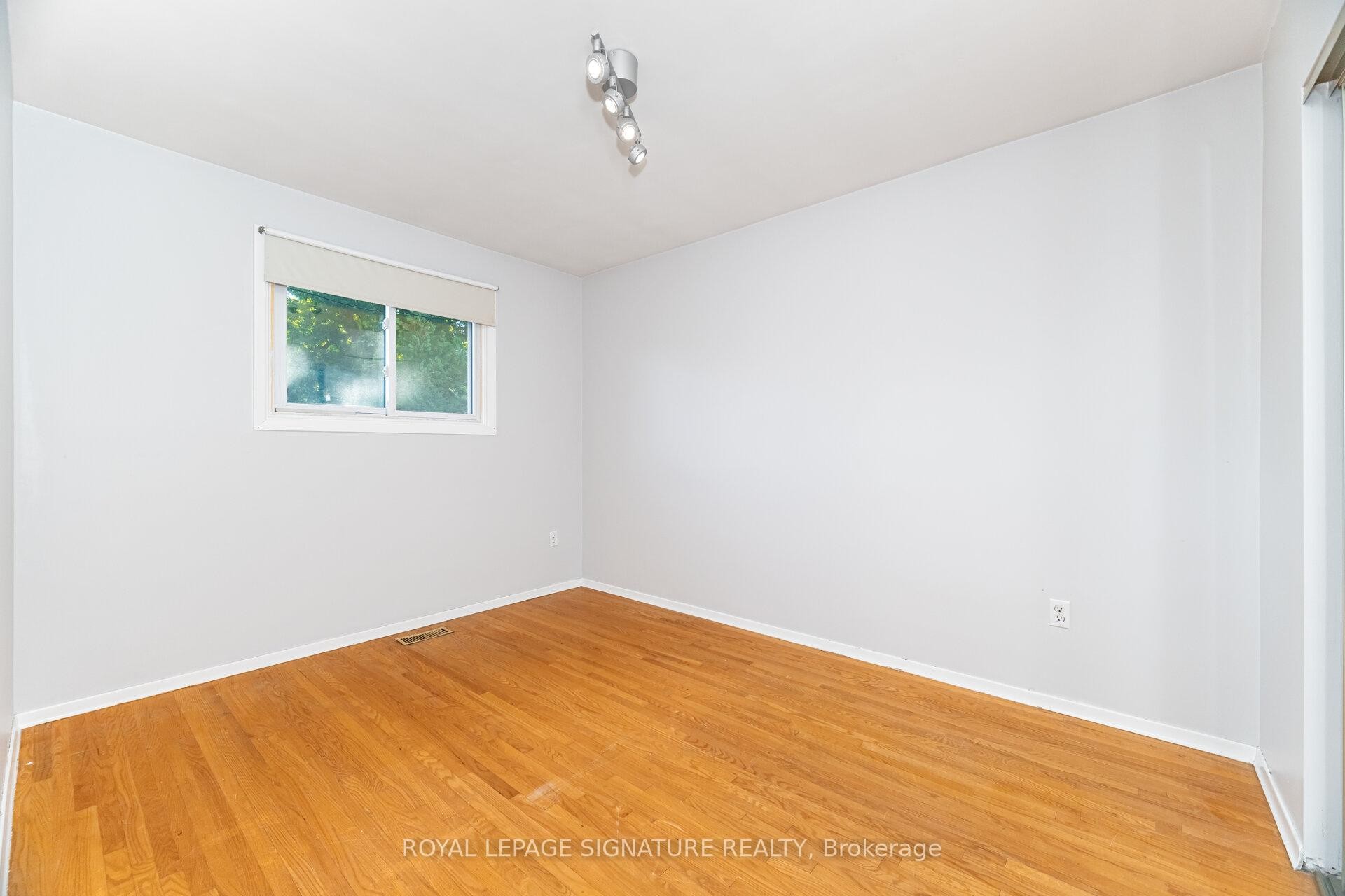 7 Maitland Avenue, Hamilton, ON - Indoor Photo Showing Other Room