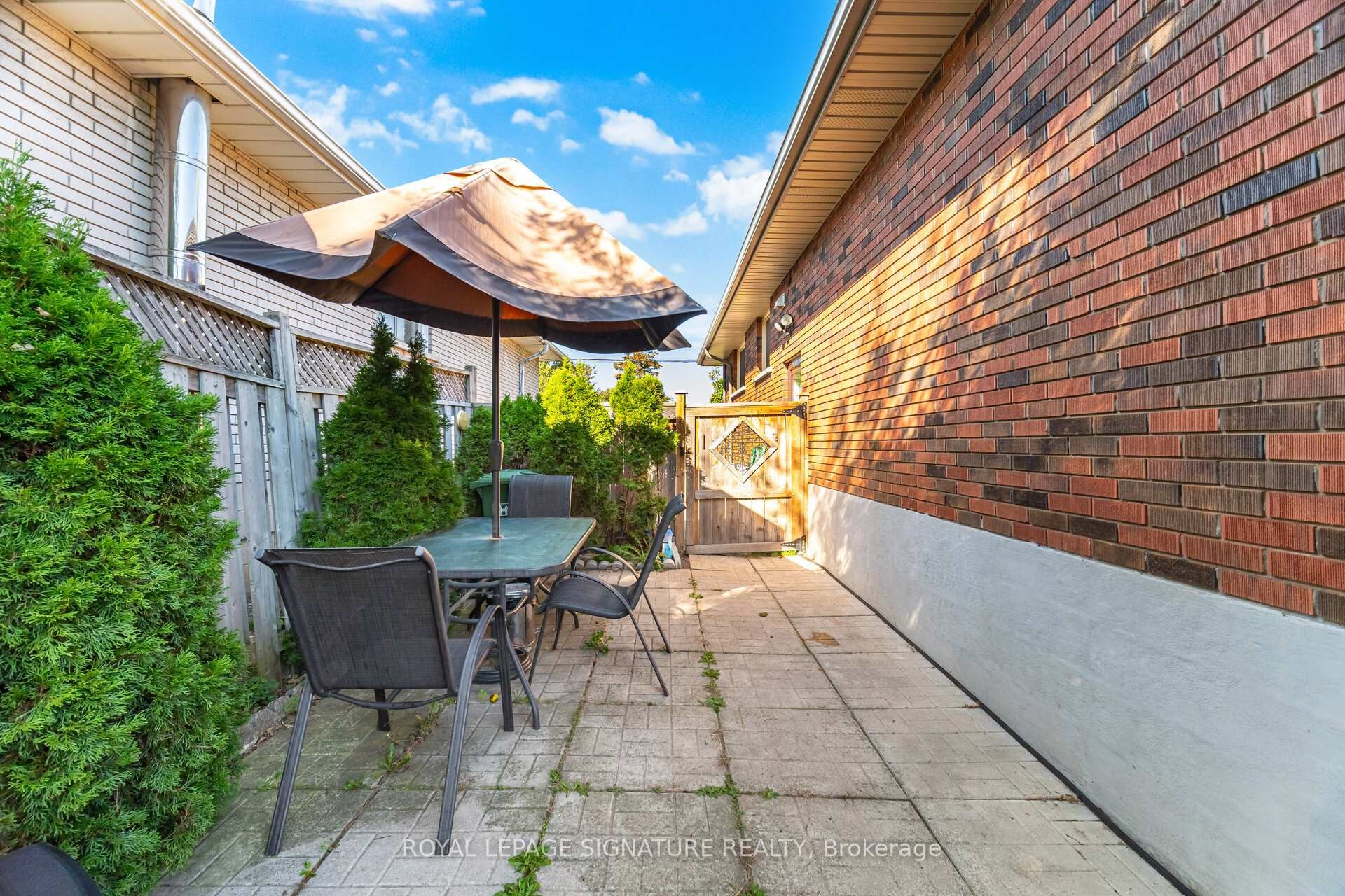 7 Maitland Avenue, Hamilton, ON - Outdoor