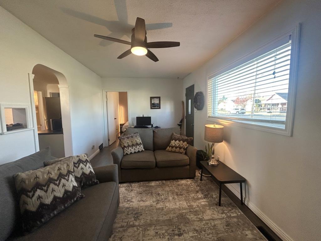 1201 Second St E., Fort Frances, ON - Indoor Photo Showing Living Room
