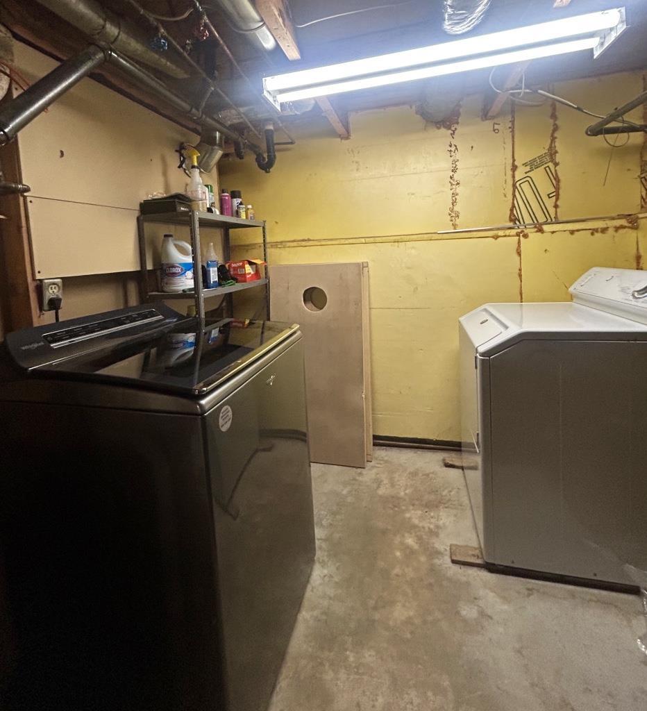 1201 Second St E., Fort Frances, ON - Indoor Photo Showing Laundry Room