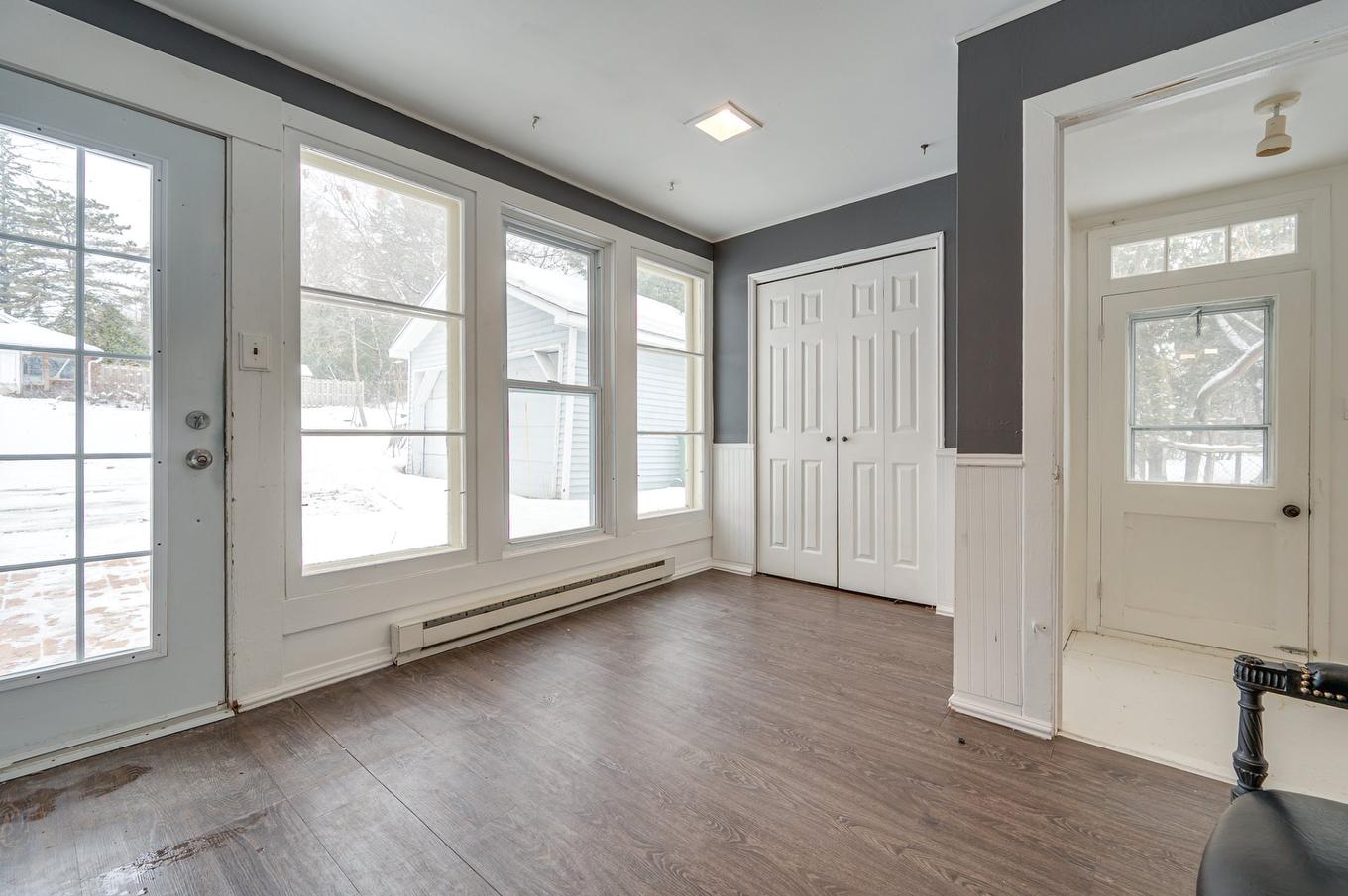 Exterior entrance - 62 Rue Elm, Hudson, QC - Indoor Photo Showing Other Room