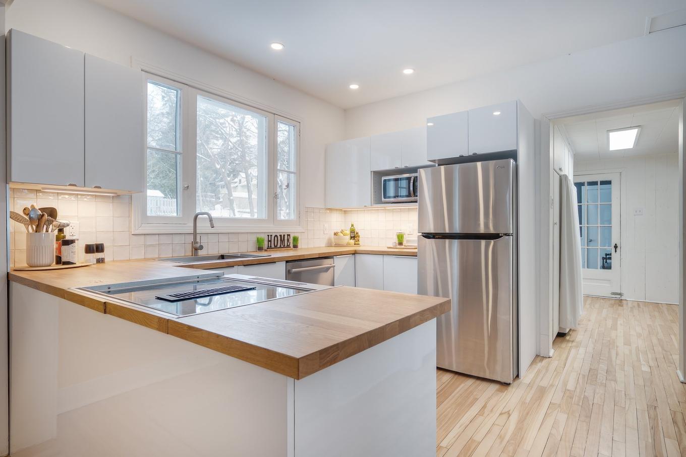 Kitchen - 62 Rue Elm, Hudson, QC - Indoor Photo Showing Kitchen With Upgraded Kitchen