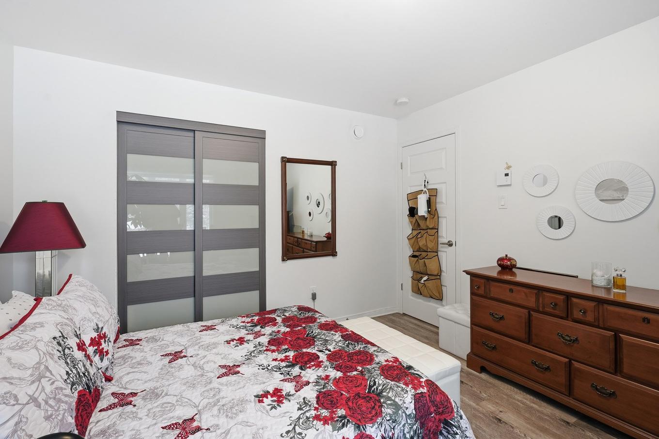 Chambre à coucher principale - 59 Rue Principale, Montpellier, QC - Indoor Photo Showing Bedroom