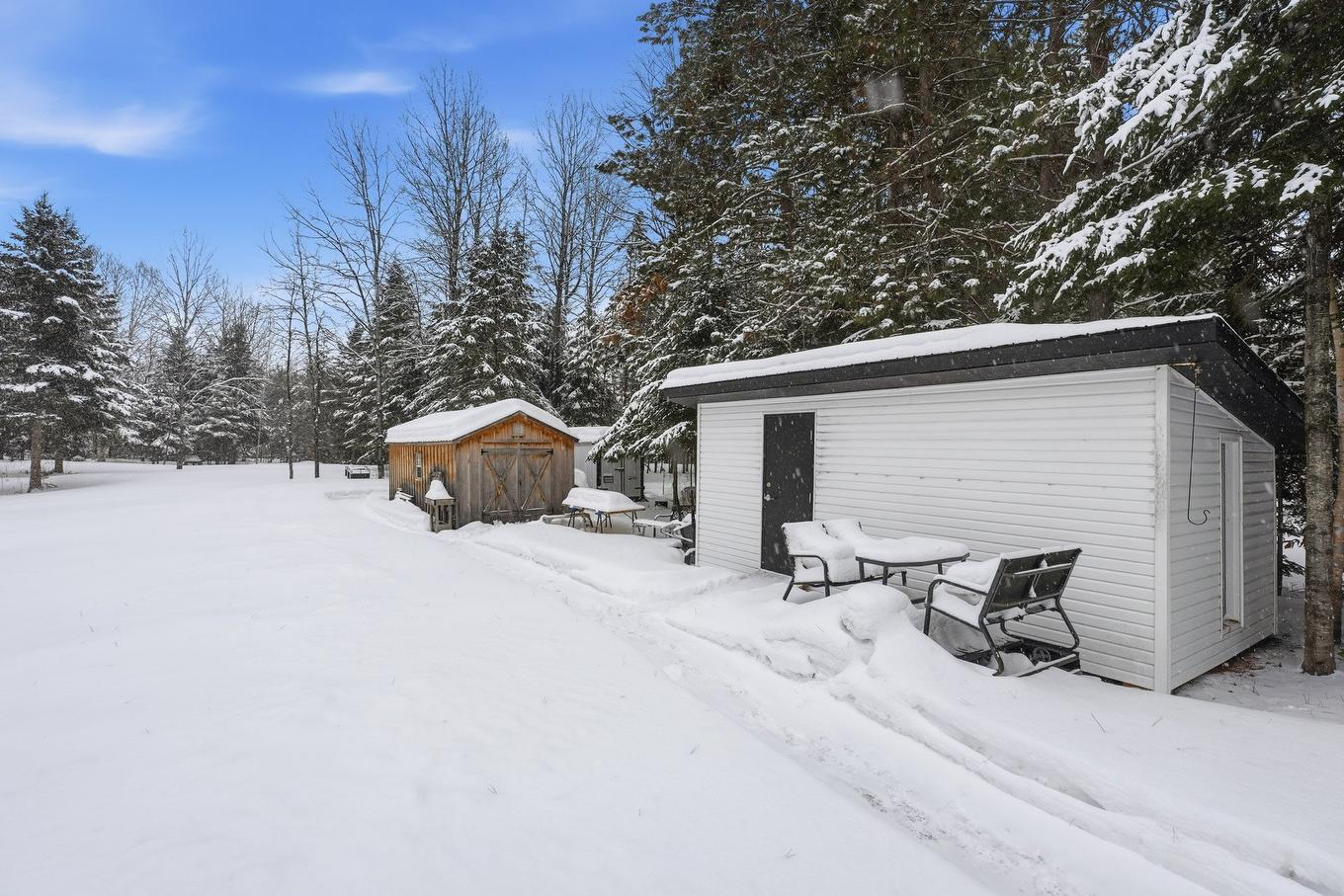 Remise - 59 Rue Principale, Montpellier, QC - Outdoor