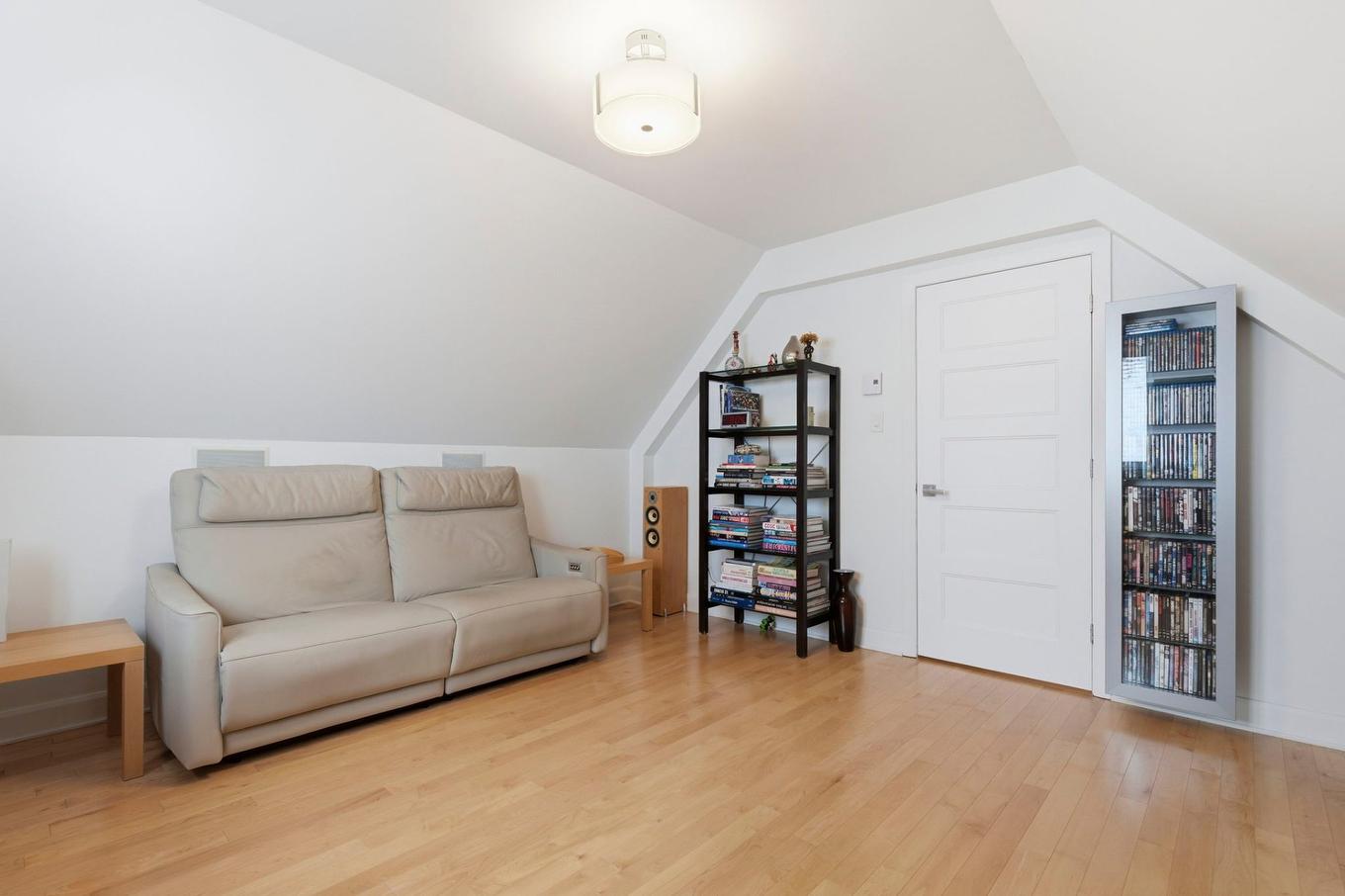 Chambre à coucher - 155 Rue Louis-Bariteau, La Prairie, QC - Indoor Photo Showing Other Room