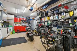 Garage -