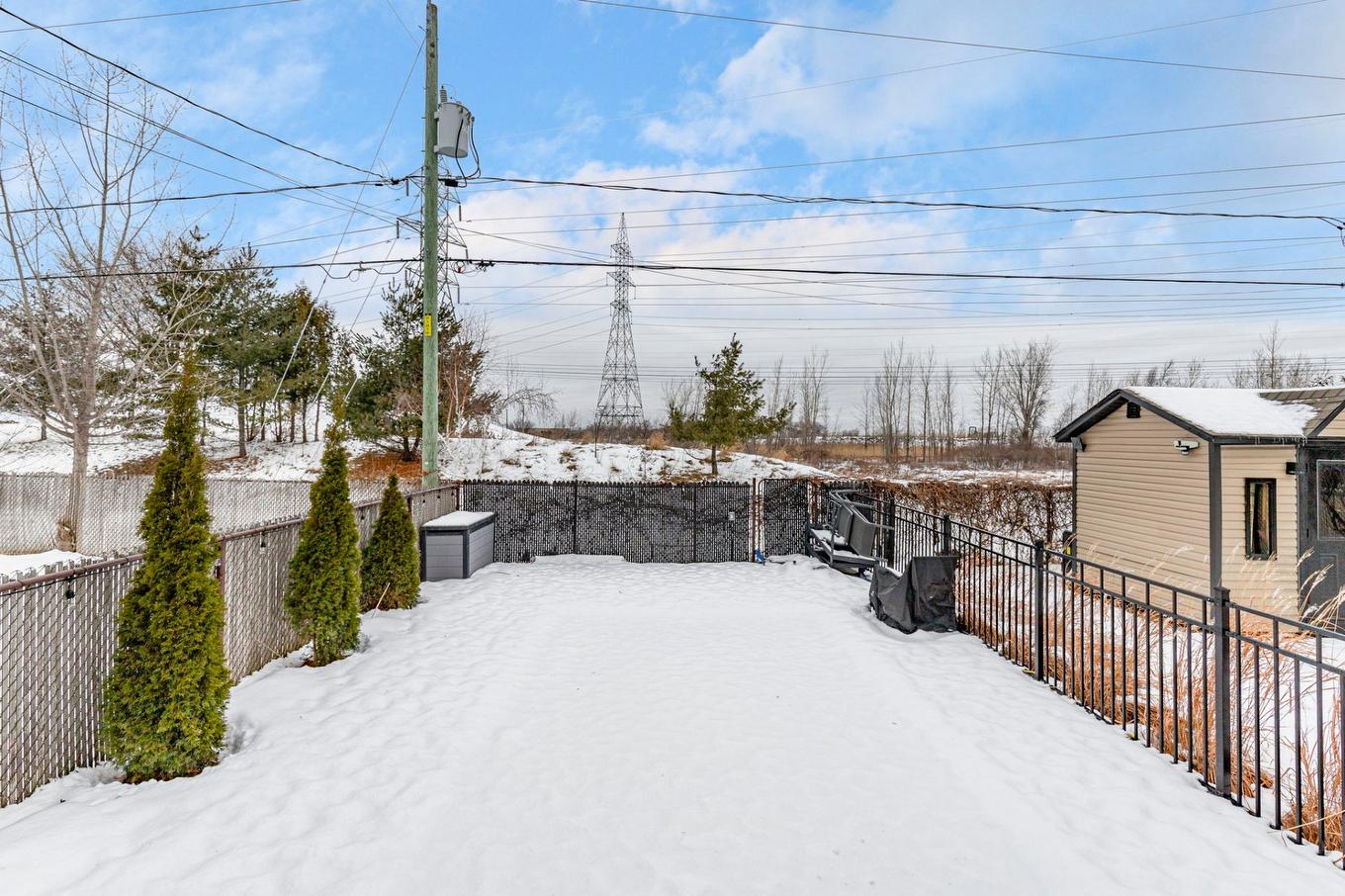 Cour - 155 Rue Louis-Bariteau, La Prairie, QC - Outdoor