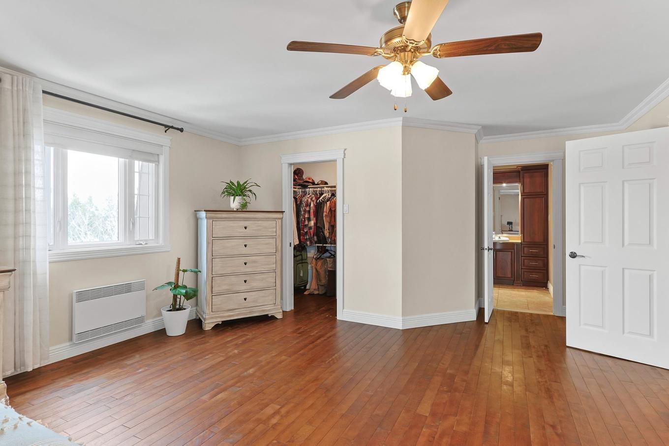 Chambre à coucher principale - 235 Route 132, Sainte-Barbe, QC - Indoor Photo Showing Bedroom
