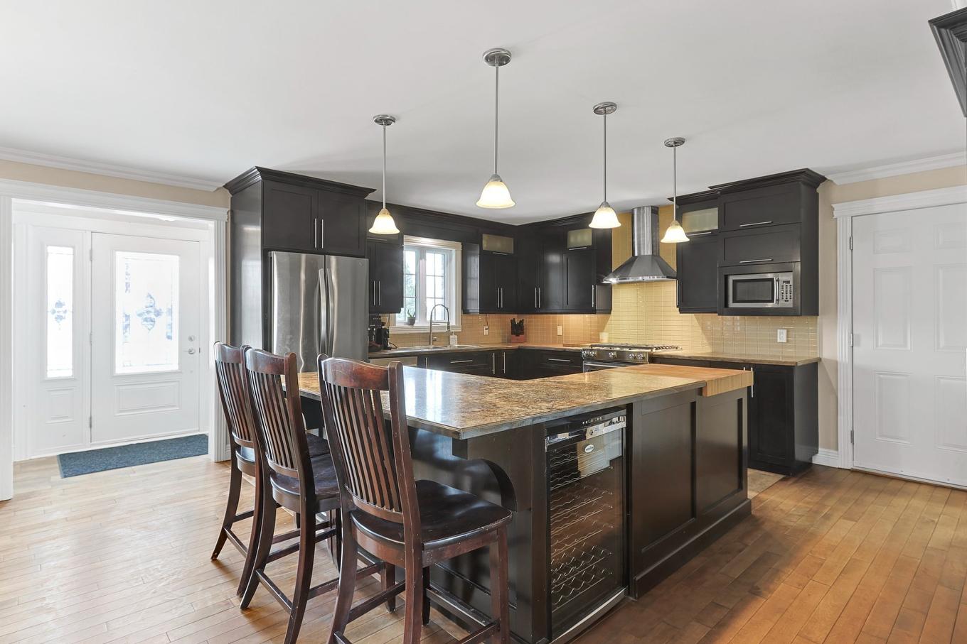 Cuisine - 235 Route 132, Sainte-Barbe, QC - Indoor Photo Showing Kitchen With Upgraded Kitchen