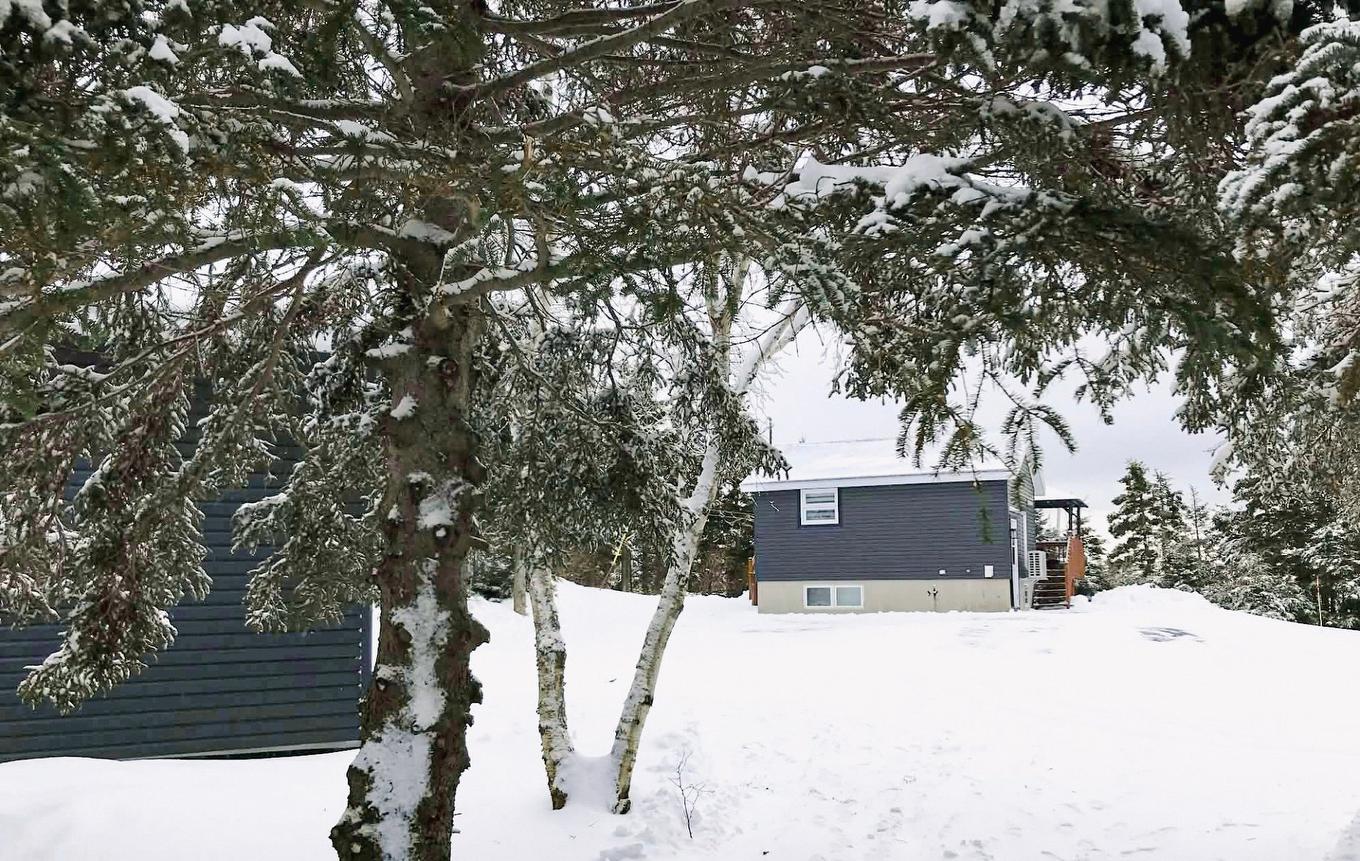 Cour - 111 Ch. Cormier, Les Îles-De-La-Madeleine, QC - Outdoor