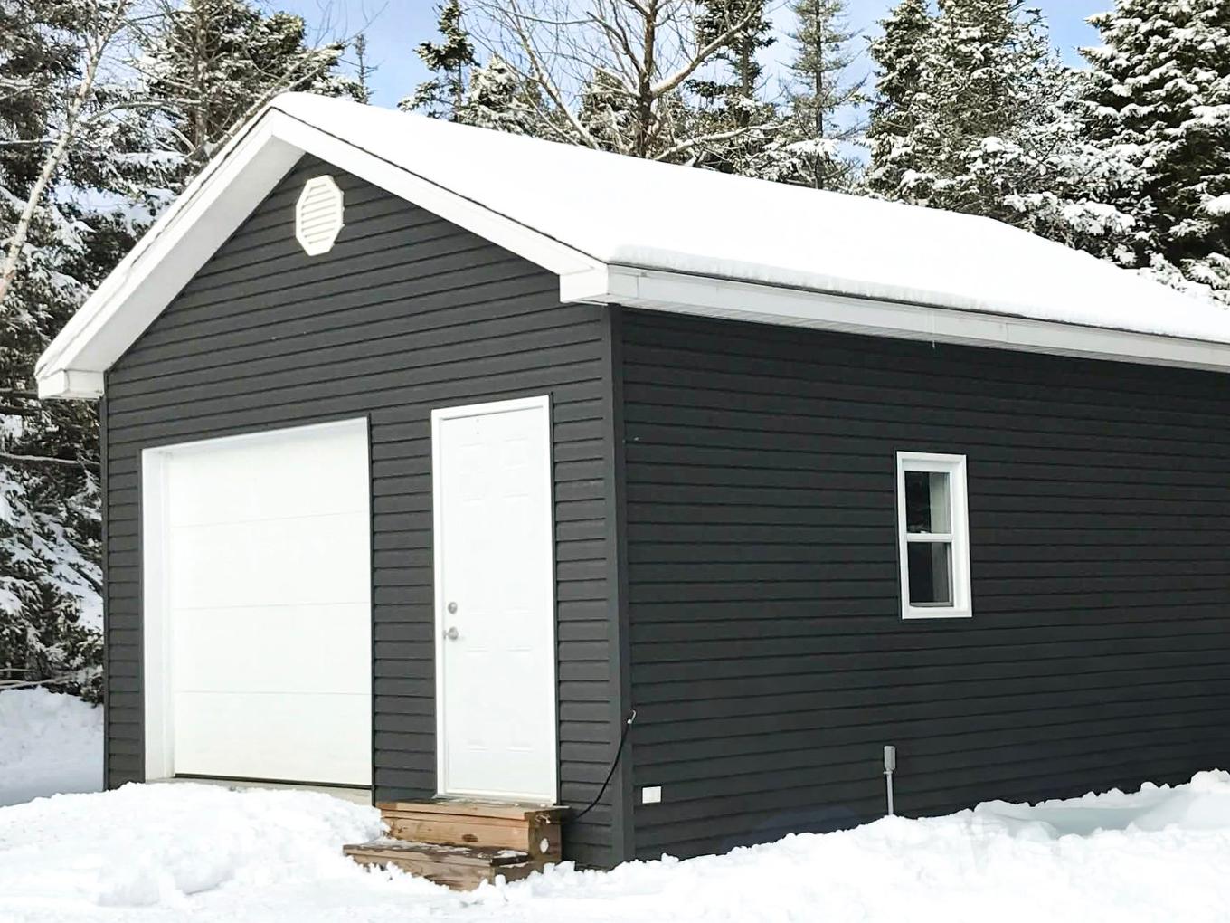 Cour - 111 Ch. Cormier, Les Îles-De-La-Madeleine, QC - Outdoor With Exterior