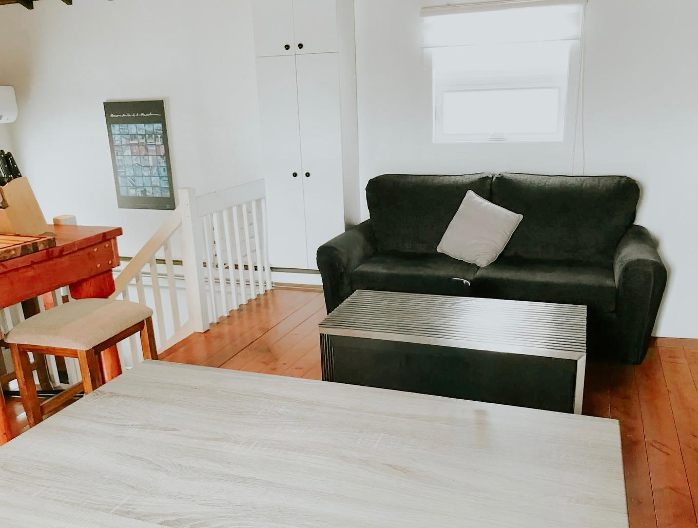 Salon - 111 Ch. Cormier, Les Îles-De-La-Madeleine, QC - Indoor Photo Showing Living Room