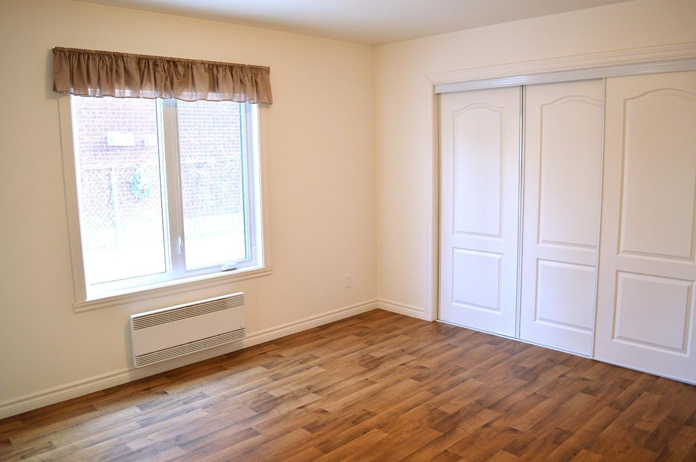 Primary bedroom - 101-2075 Av. Pratte, Saint-Hyacinthe, QC - Indoor Photo Showing Other Room