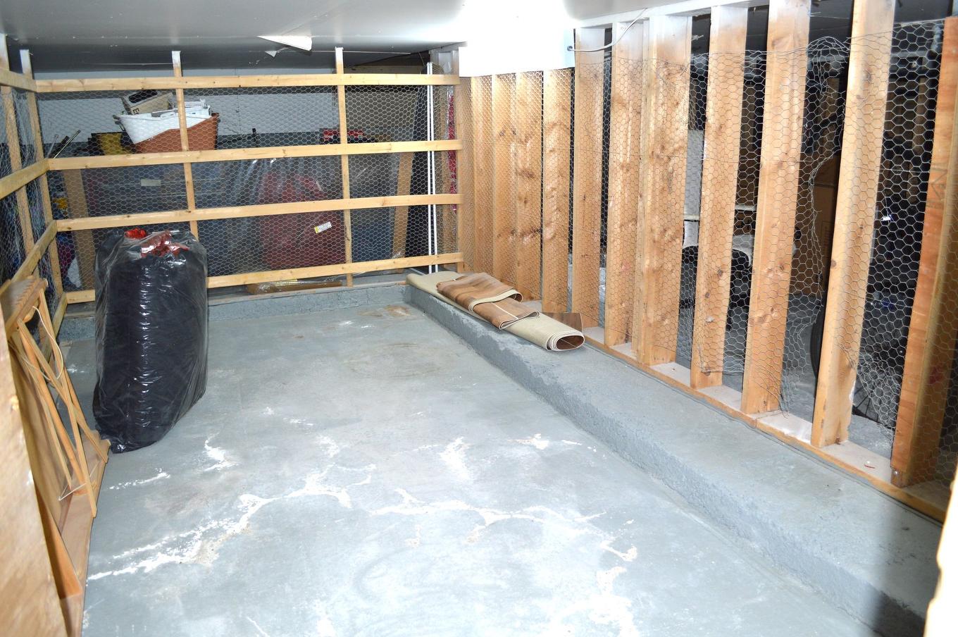 Storage - 101-2075 Av. Pratte, Saint-Hyacinthe, QC - Indoor