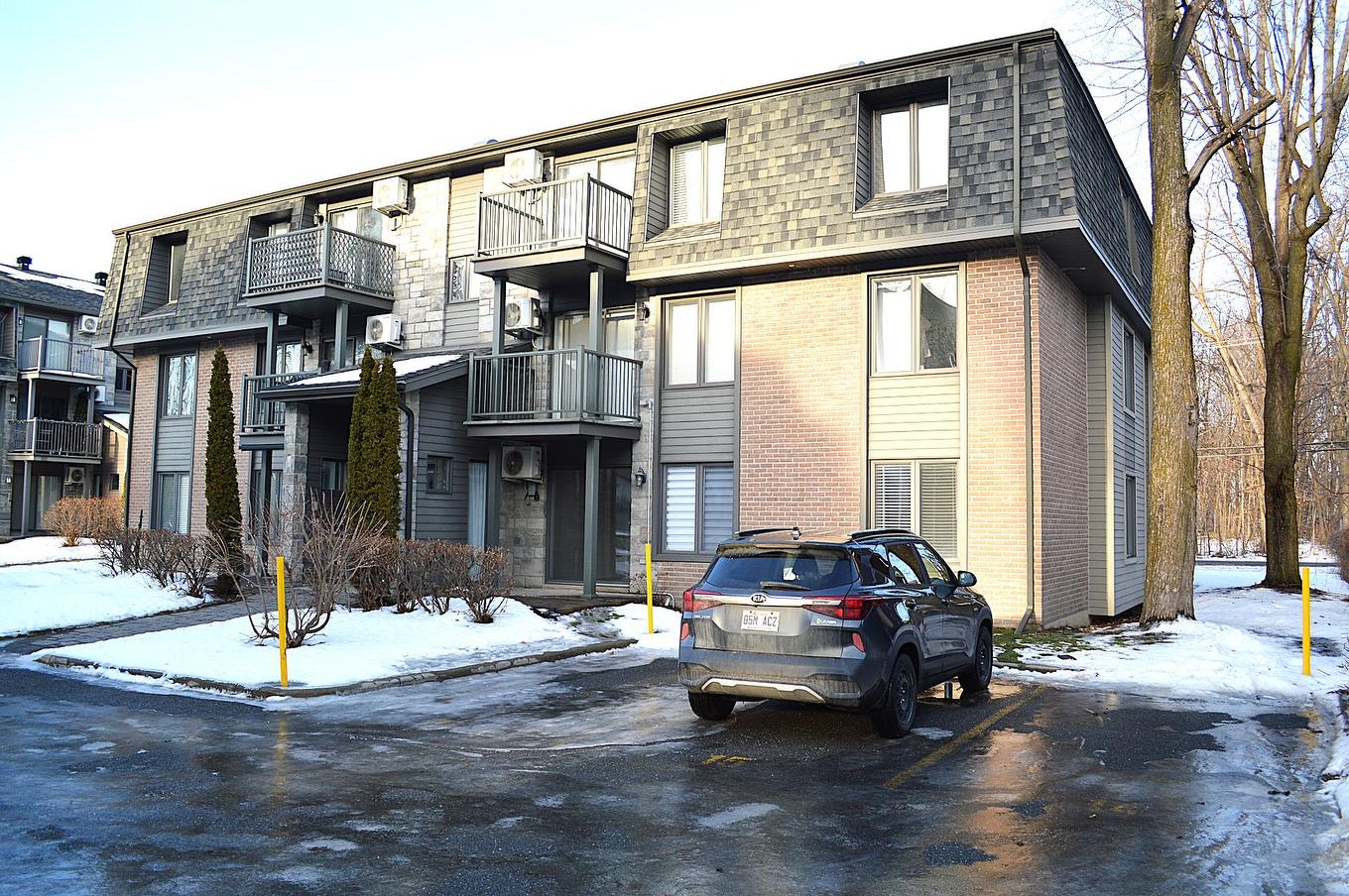 Back facade - 101-2075 Av. Pratte, Saint-Hyacinthe, QC - Outdoor With Facade