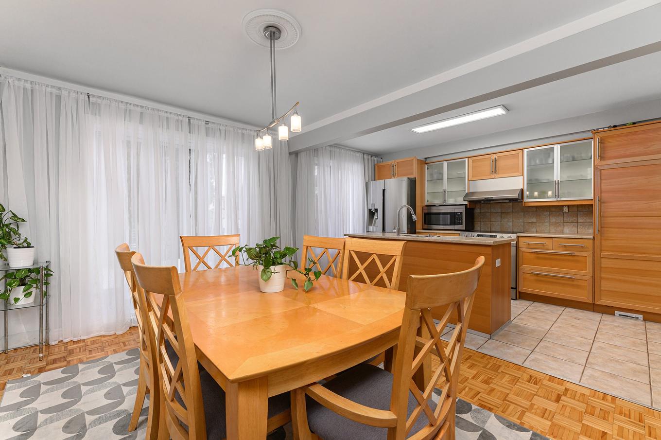 Dining room - 4020 Crois. Oscar, Brossard, QC - Indoor Photo Showing Dining Room