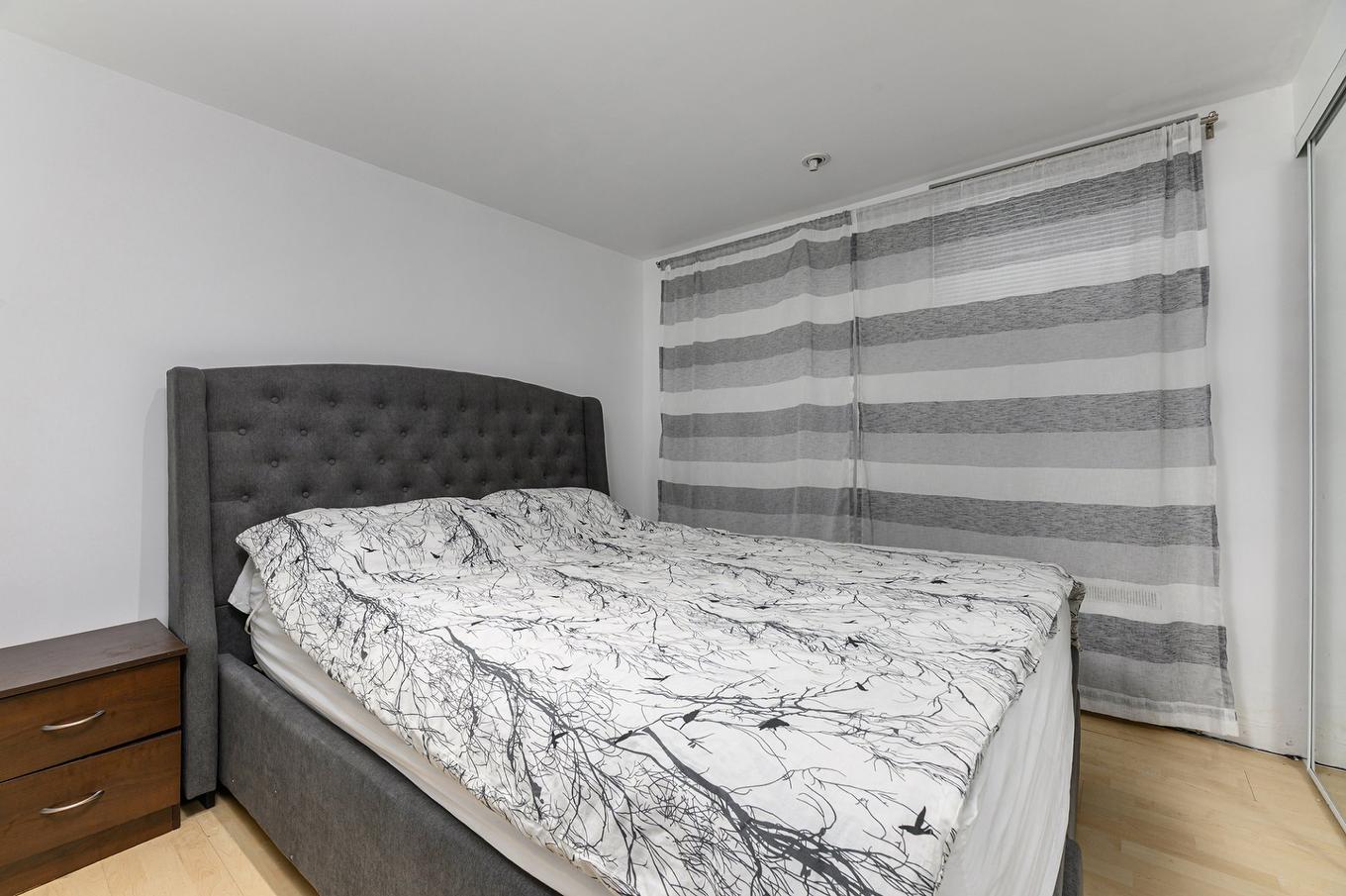 Bedroom - 4020 Crois. Oscar, Brossard, QC - Indoor Photo Showing Bedroom