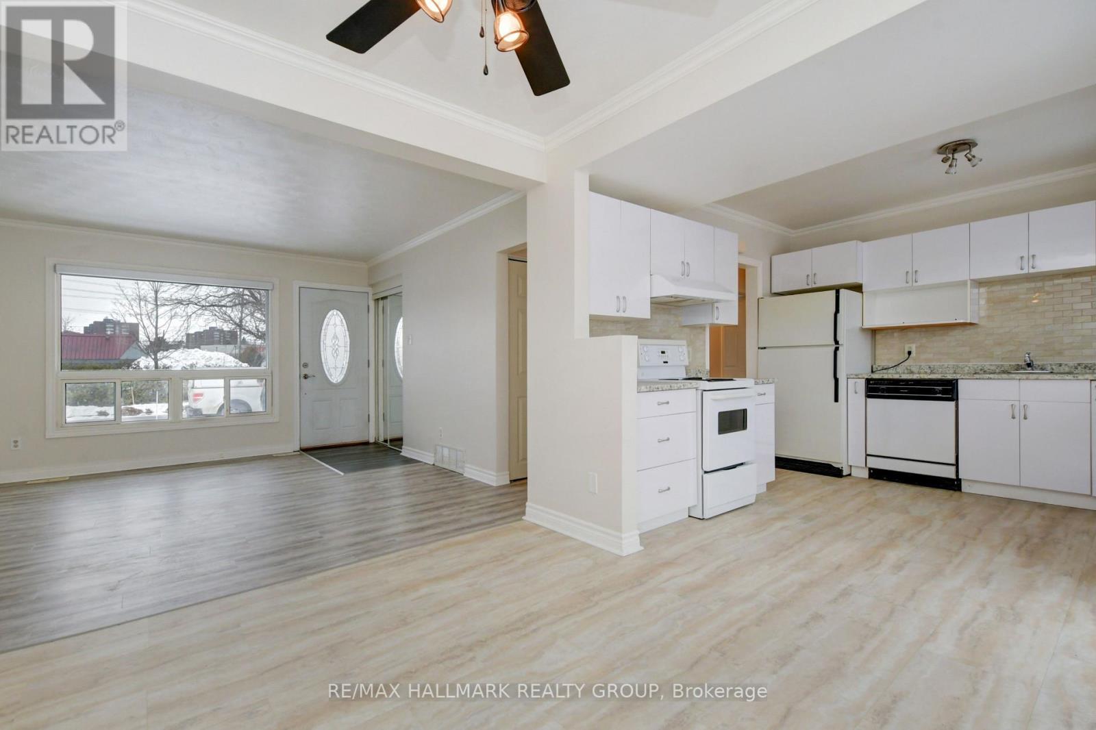 2223 Martha Avenue, Ottawa, ON - Indoor Photo Showing Kitchen