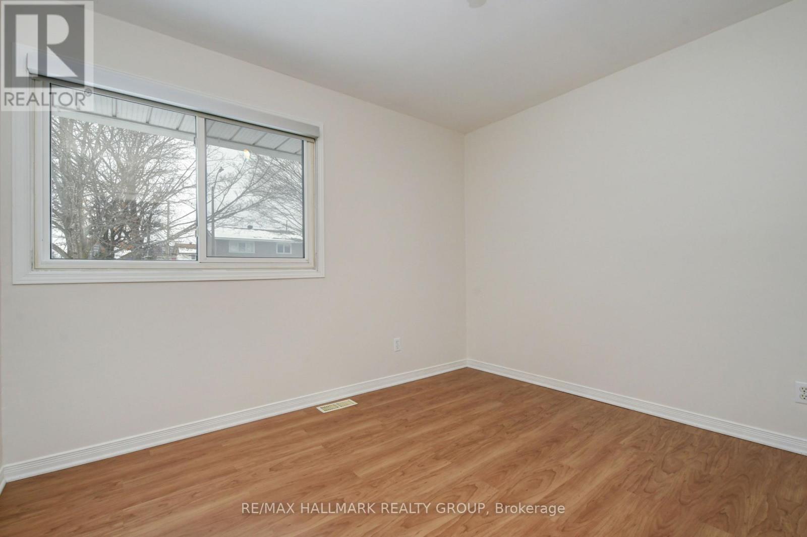 2223 Martha Avenue, Ottawa, ON - Indoor Photo Showing Other Room