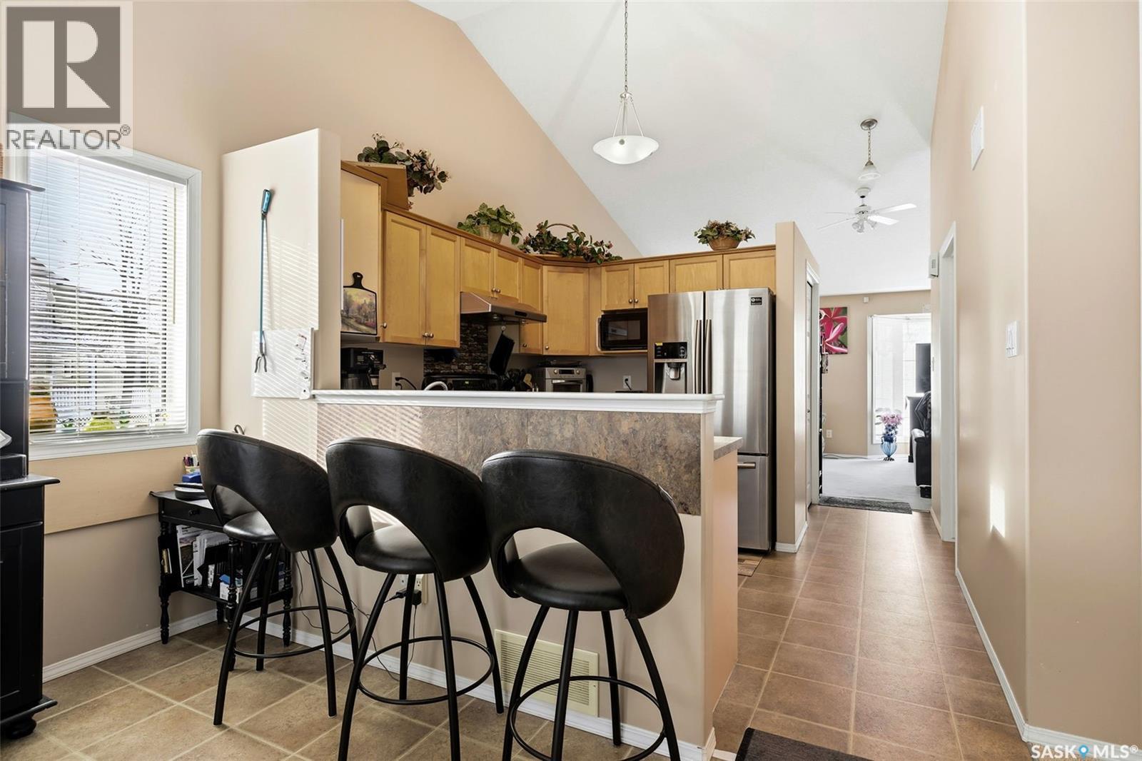 1007 Cypress Way, Regina, SK - Indoor Photo Showing Kitchen