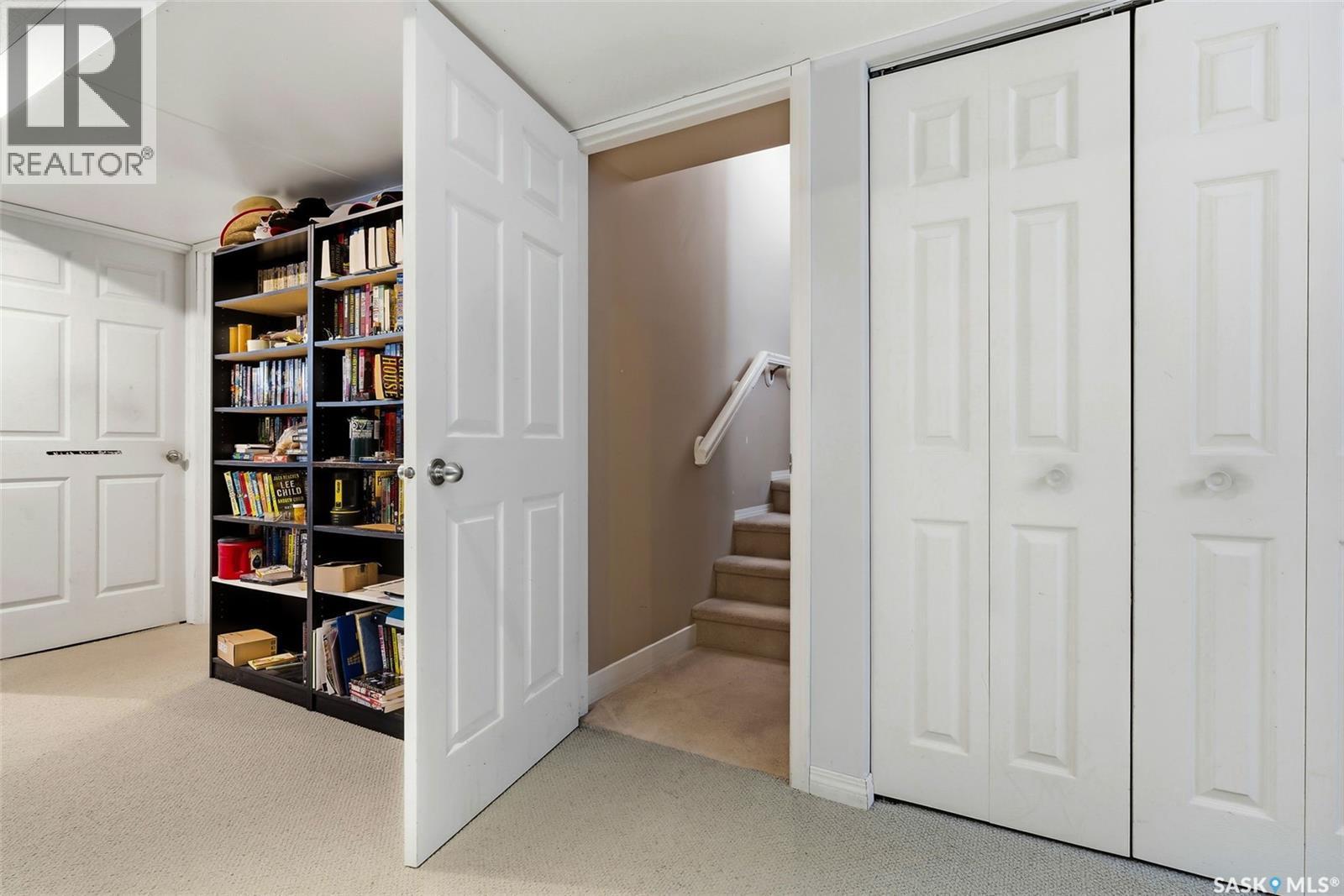 1007 Cypress Way, Regina, SK - Indoor Photo Showing Other Room