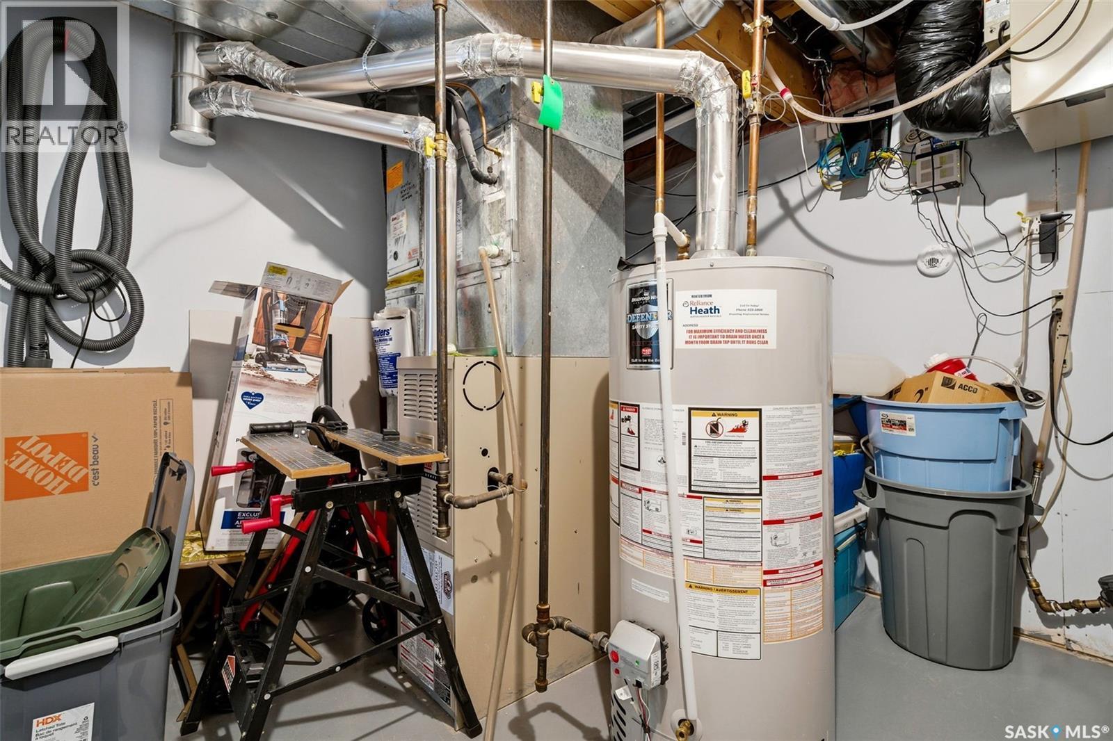 1007 Cypress Way, Regina, SK - Indoor Photo Showing Basement