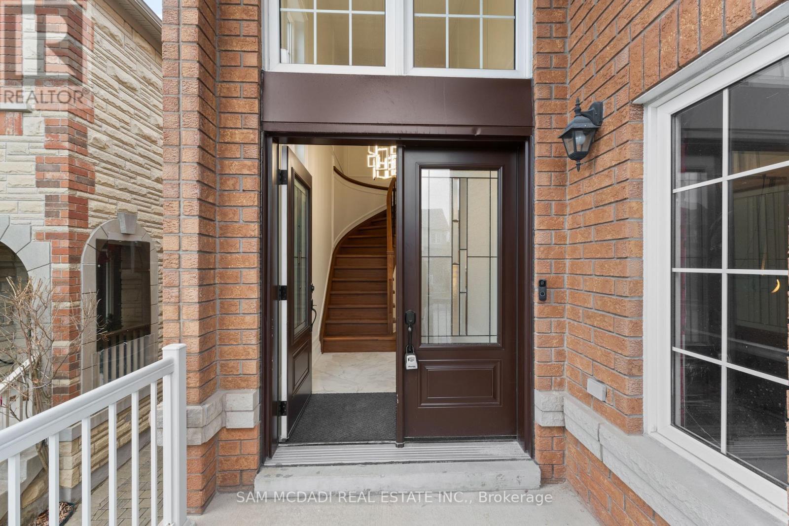 5180 Littlebend Drive, Mississauga, ON - Outdoor With Exterior