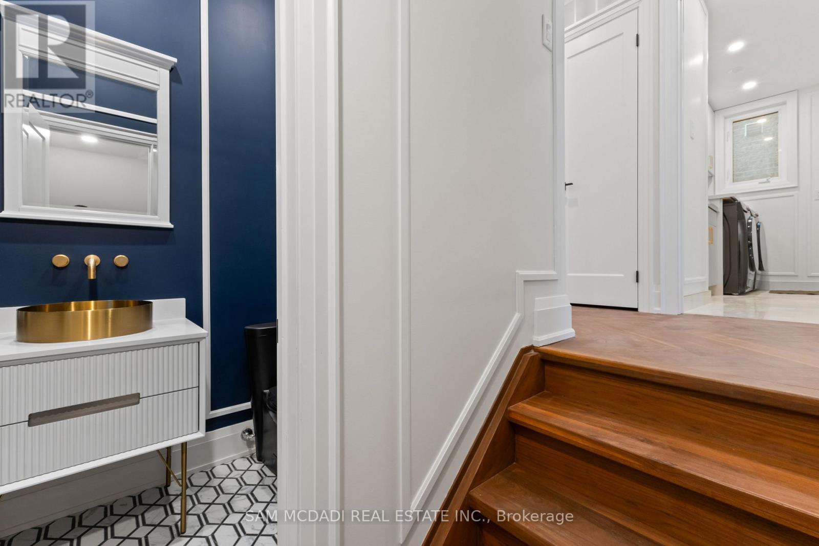 5180 Littlebend Drive, Mississauga, ON - Indoor