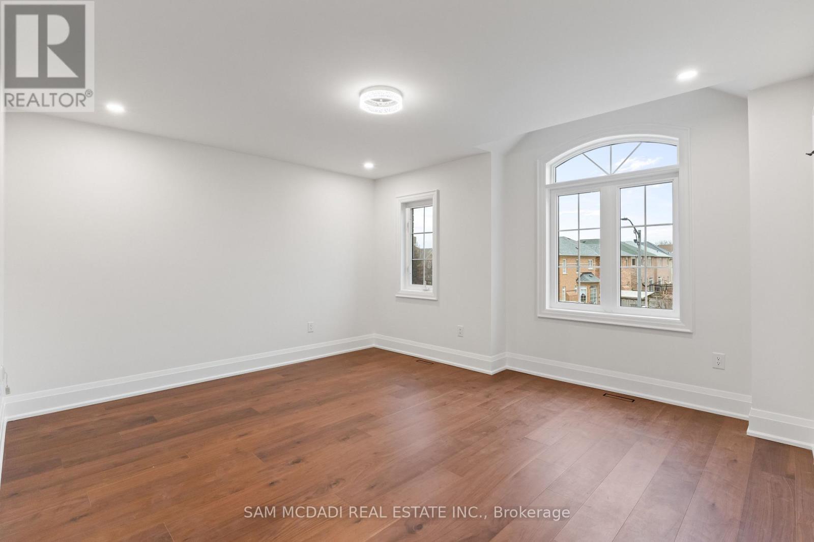 5180 Littlebend Drive, Mississauga, ON - Indoor Photo Showing Other Room