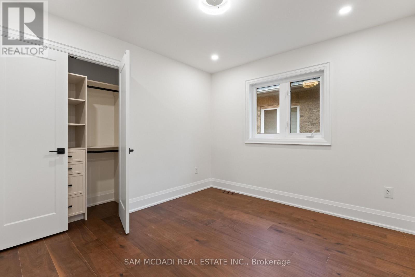 5180 Littlebend Drive, Mississauga, ON - Indoor Photo Showing Other Room