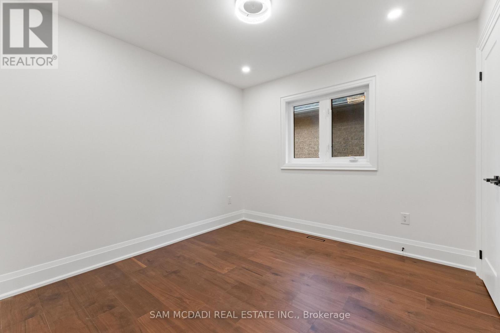 5180 Littlebend Drive, Mississauga, ON - Indoor Photo Showing Other Room