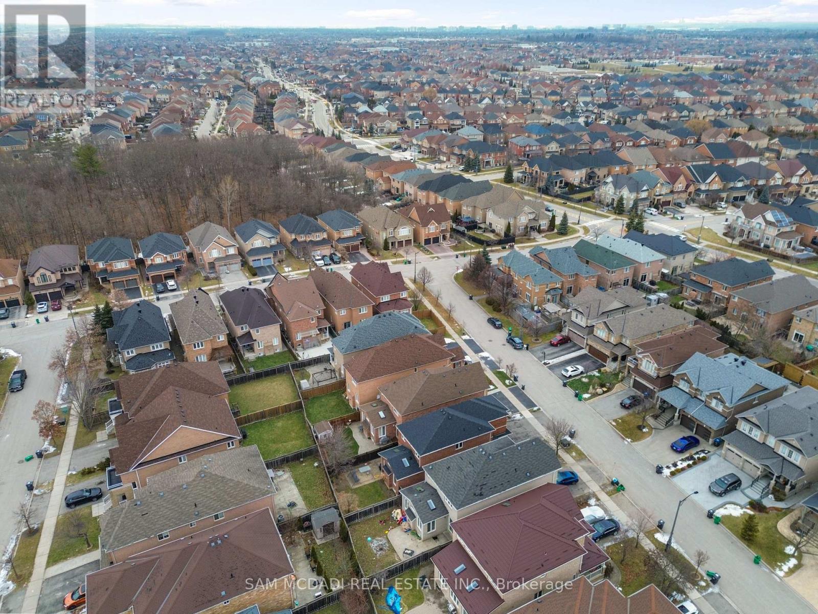 5180 Littlebend Drive, Mississauga, ON - Outdoor With View