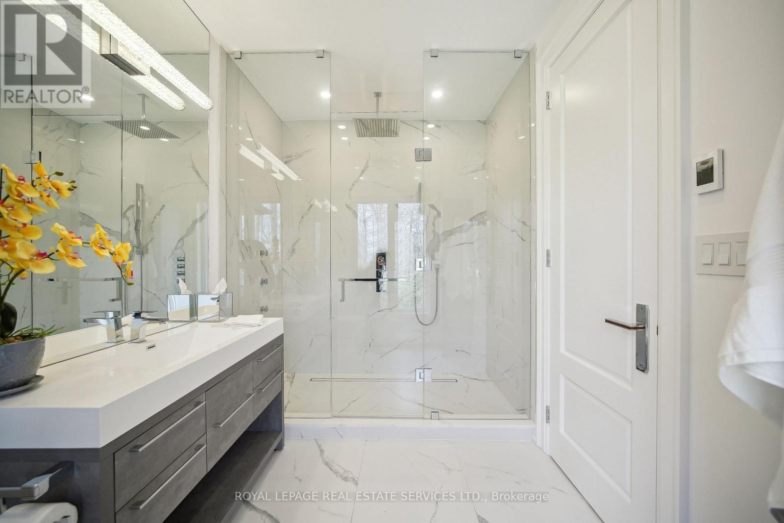 1489 Rogerswood Court, Mississauga, ON - Indoor Photo Showing Bathroom