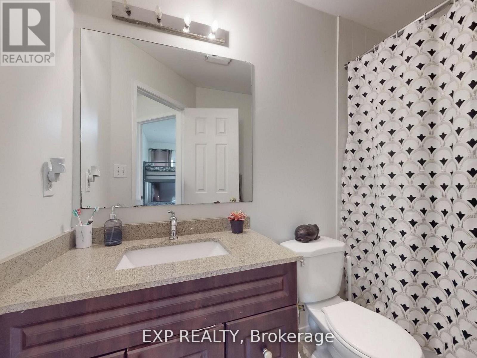 3896 Lacman Trail, Mississauga, ON - Indoor Photo Showing Bathroom