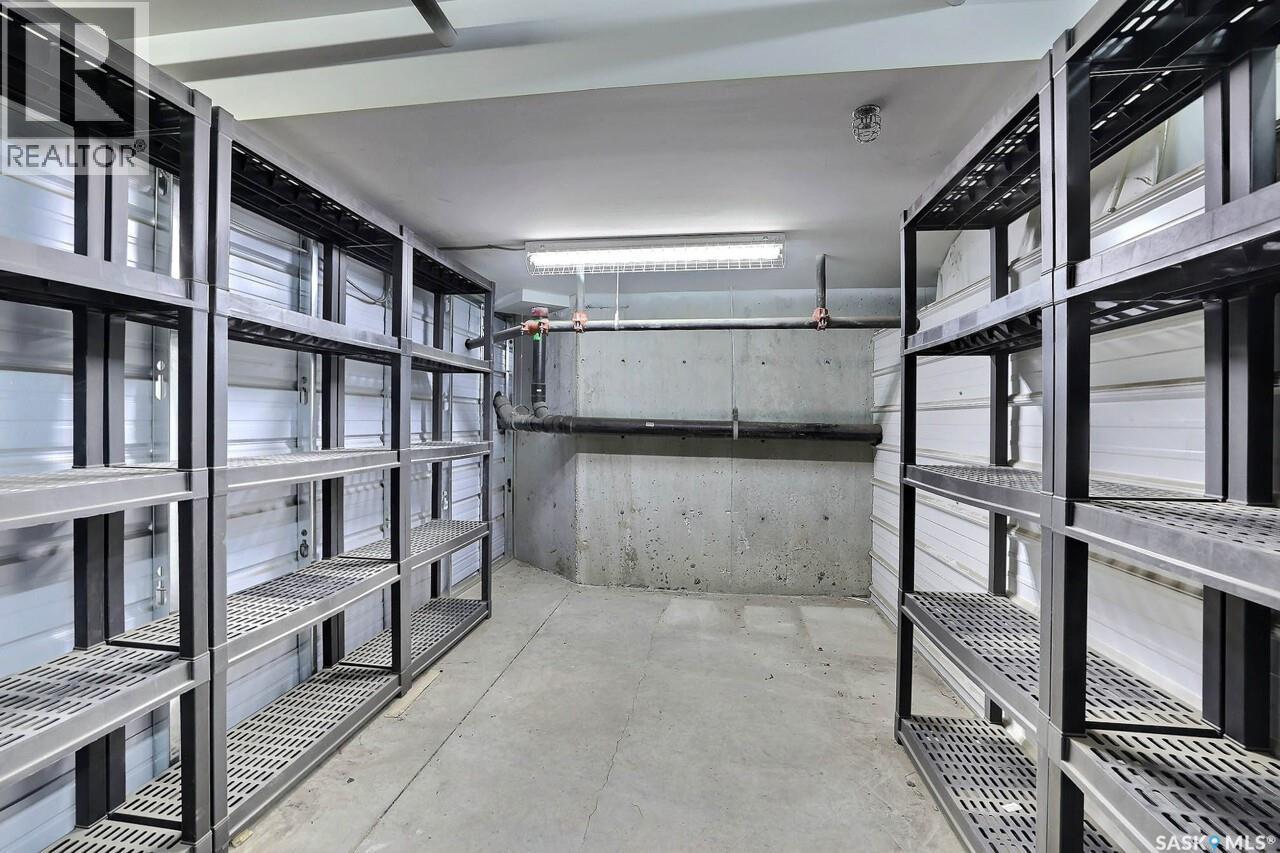 201 4721 Mctavish Street, Regina, SK - With Exterior