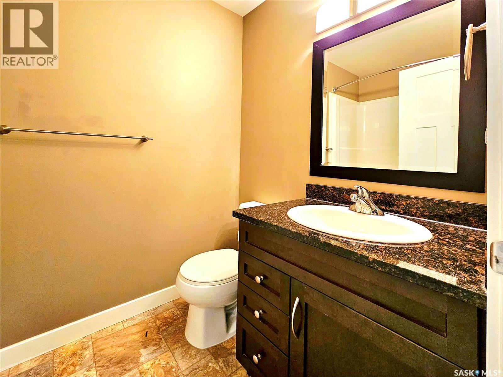 121 115 Shepherd Crescent, Saskatoon, SK - Indoor Photo Showing Bathroom